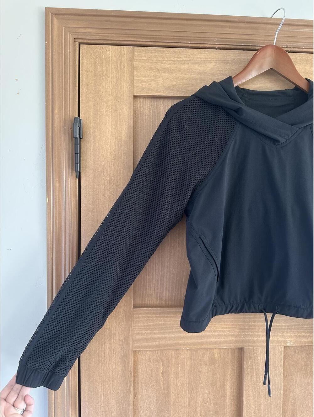 Lululemon Catch a Breeze Hooded Pullover Mesh Sleeves Black Women’s XS LW3BYWS - Picture 3 of 15